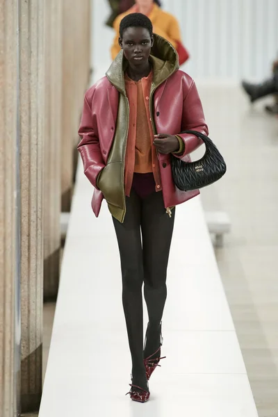 Look 44